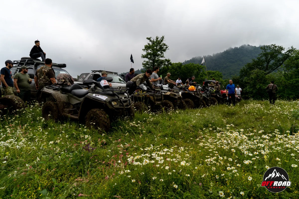 Ամսական ակումբային արշավներ
