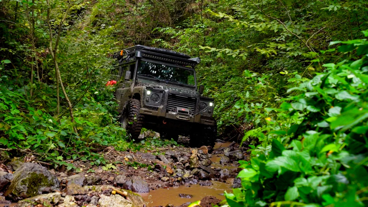 Ցեխոտ հատված, որտեղ սկսվում է իրական off-road-ը