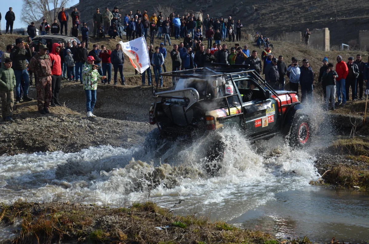 Մրցումների լարված պահերը և off-road ադրենալինը